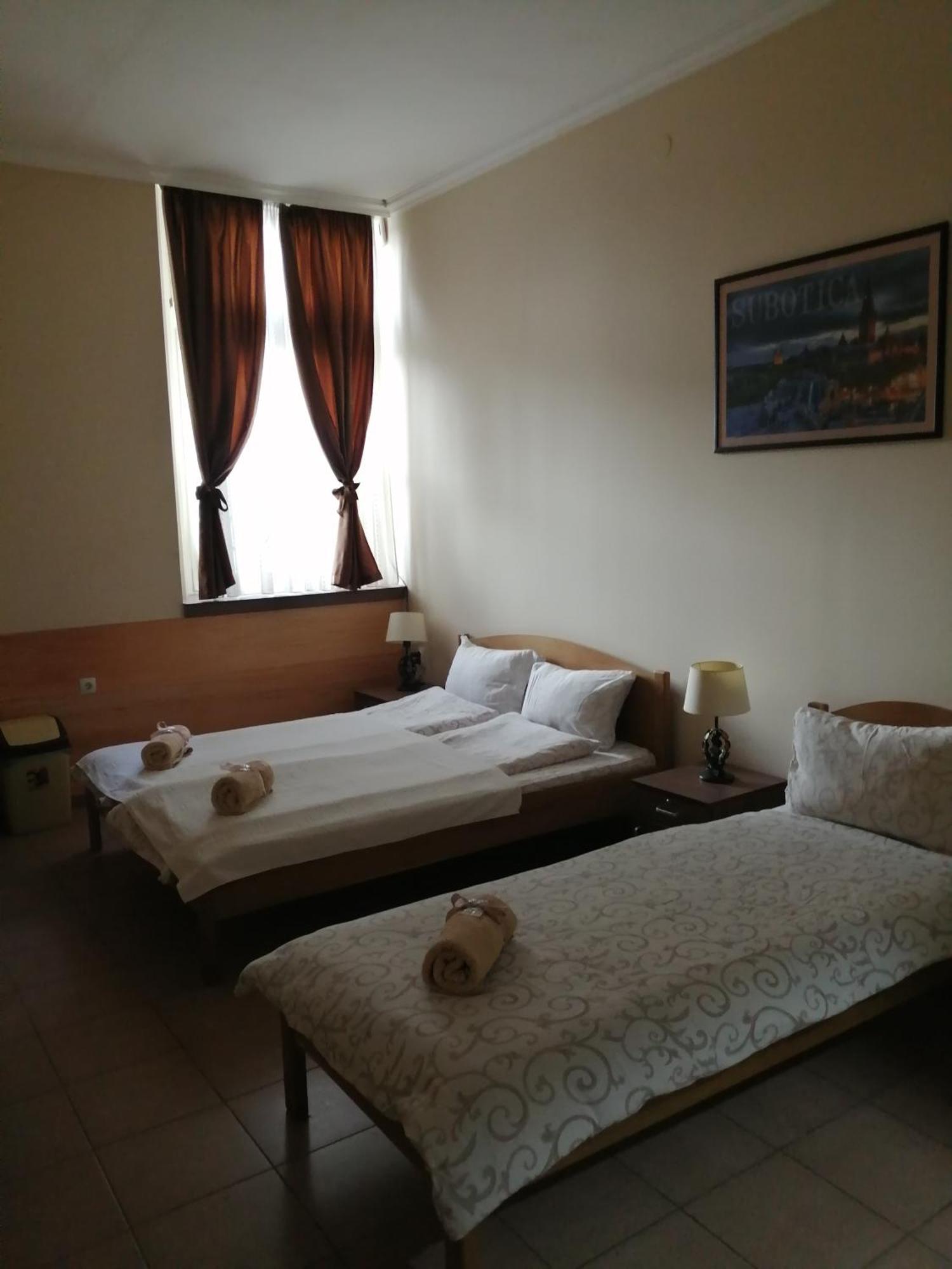 Guest House Best Food Subotica Phòng bức ảnh