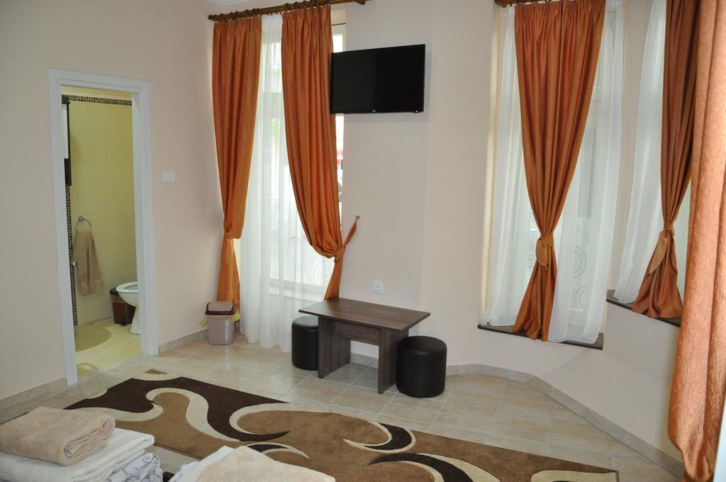 Guest House Best Food Subotica Ngoại thất bức ảnh